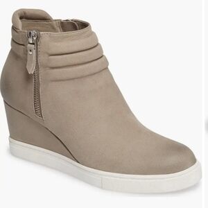 Linea Paolo Freida Taupe Leather Hidden Wedge Zip Ankle Sneaker Boot W 8.5